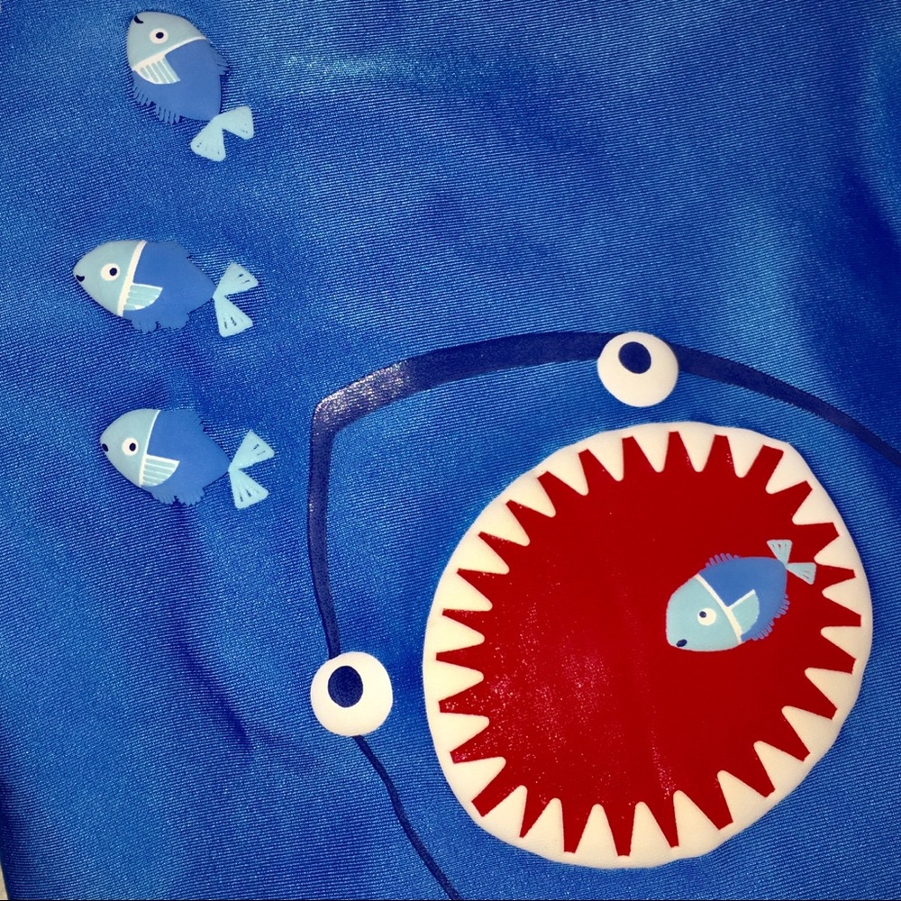 UVSkinz Shark Rash Guard Matching Trunks 2T - Picture 5 of 16